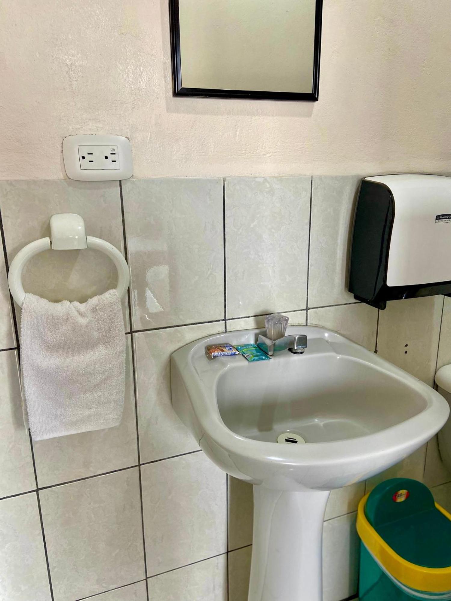 Hotel Costa Del Sol Puerto Limon Eksteriør billede